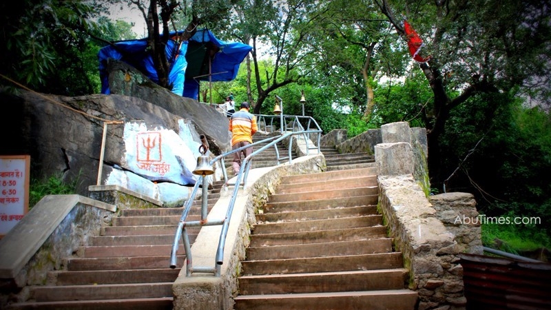 adhar-devi-temple-mount-abu-1