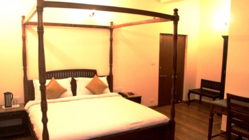 budget-hotel-in-mount-abu-gorbandh-03