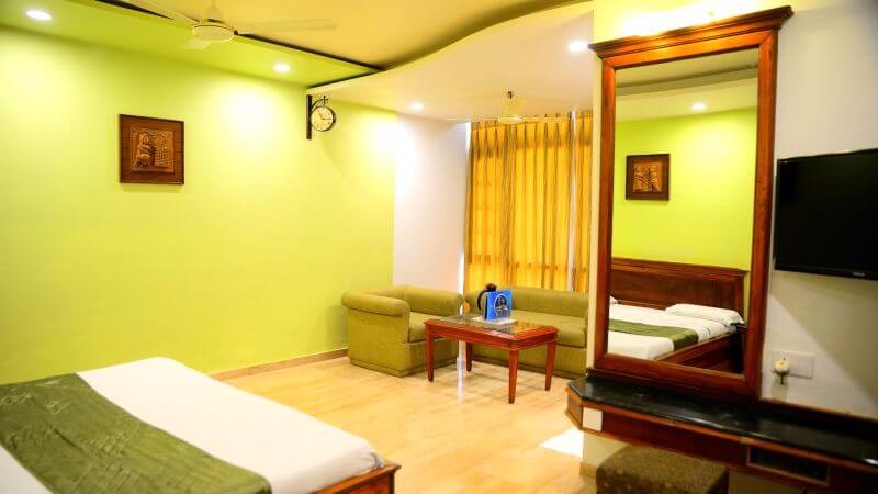 super-deluxe-affordable-couple-rooms-hotel-silver-oak-mount-abu-