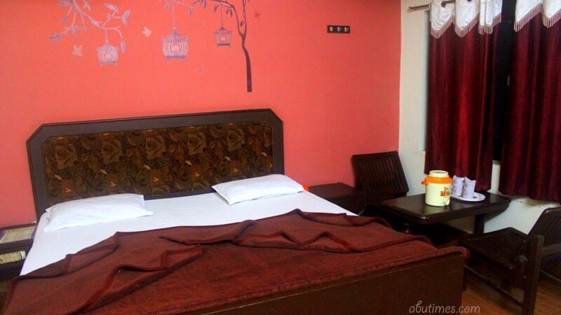 deluxe-rooms-in-hotel-mamta-mount-abu