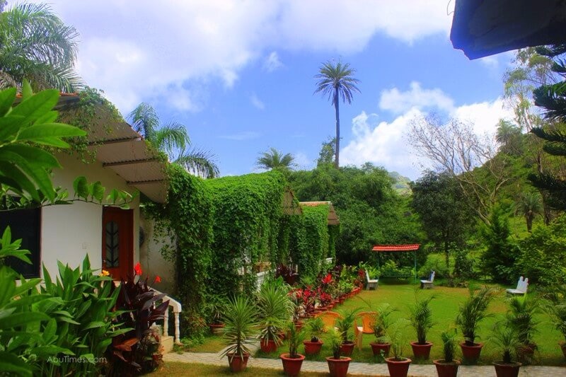 hotel-green-view-mount-abu-garden-retreat-1