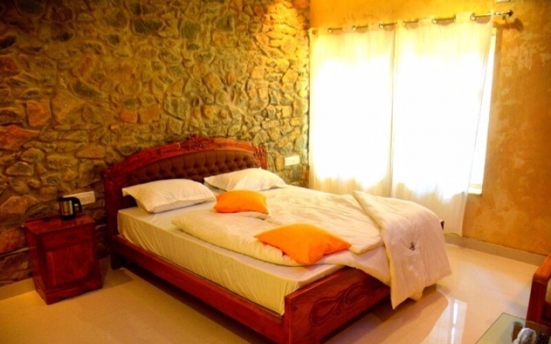 super-deluxe-rooms-in-mount-abu-rajasthan-toppers