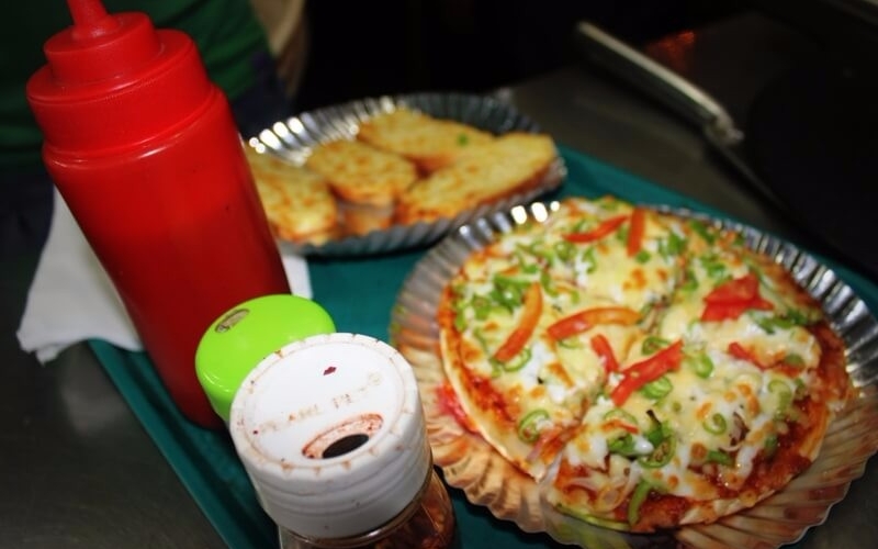 meals-pizza-crust-mount-abu