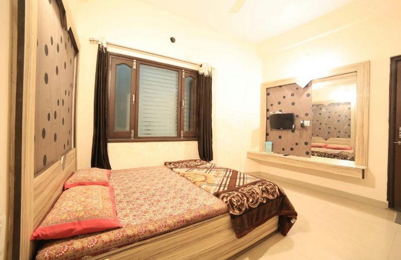 home-inn-mount-abu-guest-house-01