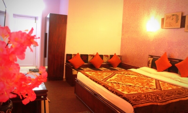 hoel-mt-abu-rooms